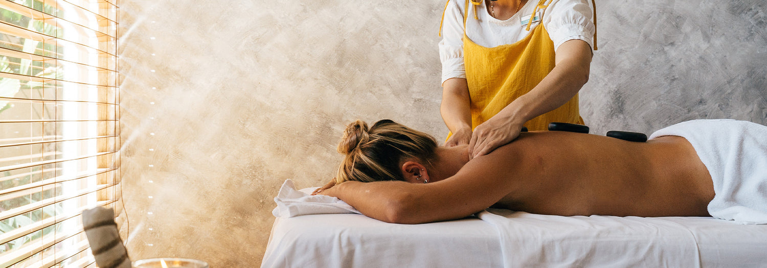 The 13 golden rules of massage with essential oils