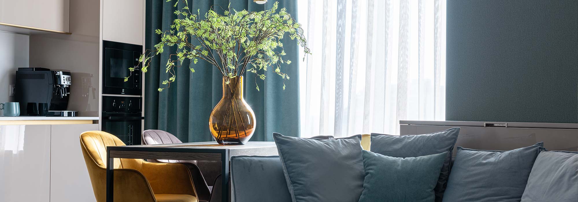 Dr Tim Bond – 5 ways to spring clean the air in your home